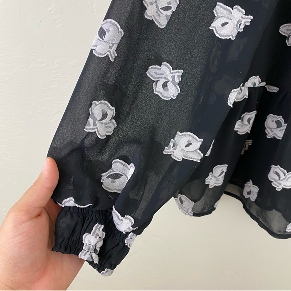 Loft Size Small Black Sheer Chiffon Grey Floral Full Sleeve Ruffle Hem Blouse - Picture 3 of 7